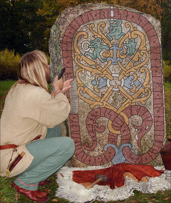 Big photo on runestone U 1163, Copyright: Kalle Runristare, www.runristare.se